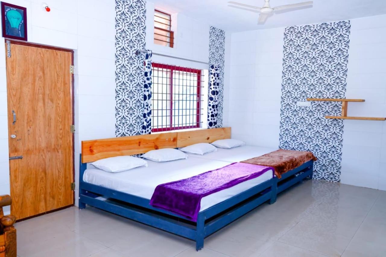 Staymaker Kotian Guest House Madikeri Exteriör bild